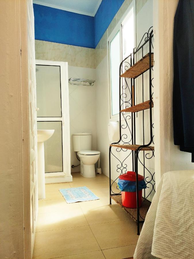 Hostel Patio 19 Малага Экстерьер фото