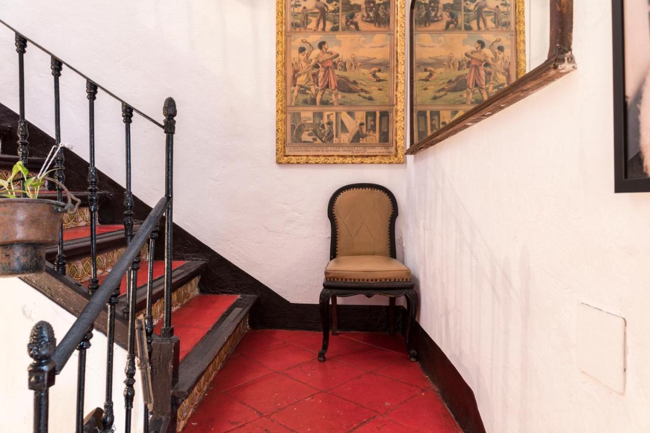 Hostel Patio 19 Малага Экстерьер фото